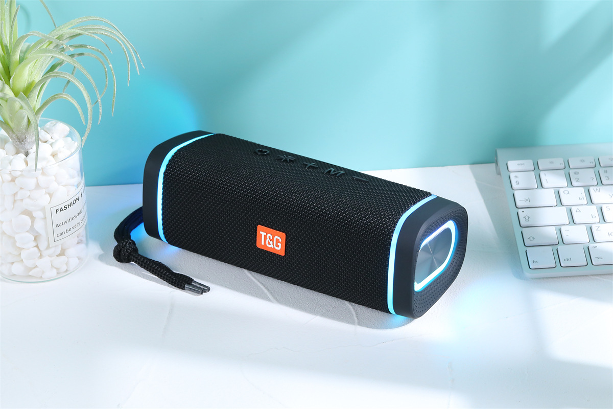 解锁移动音乐新体验 深度解析多功能迷你蓝牙音箱